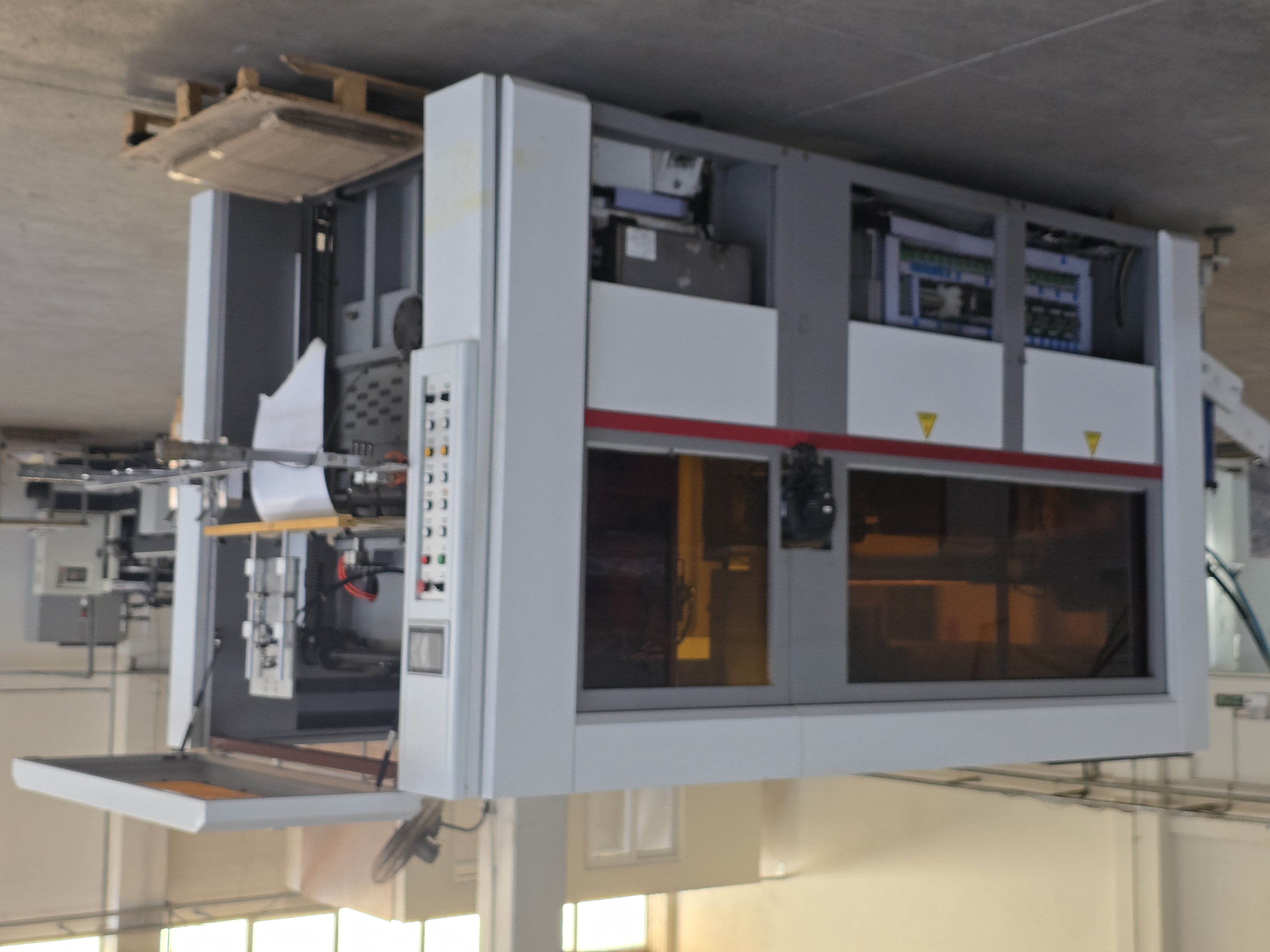 Roll Die Cutting View 3